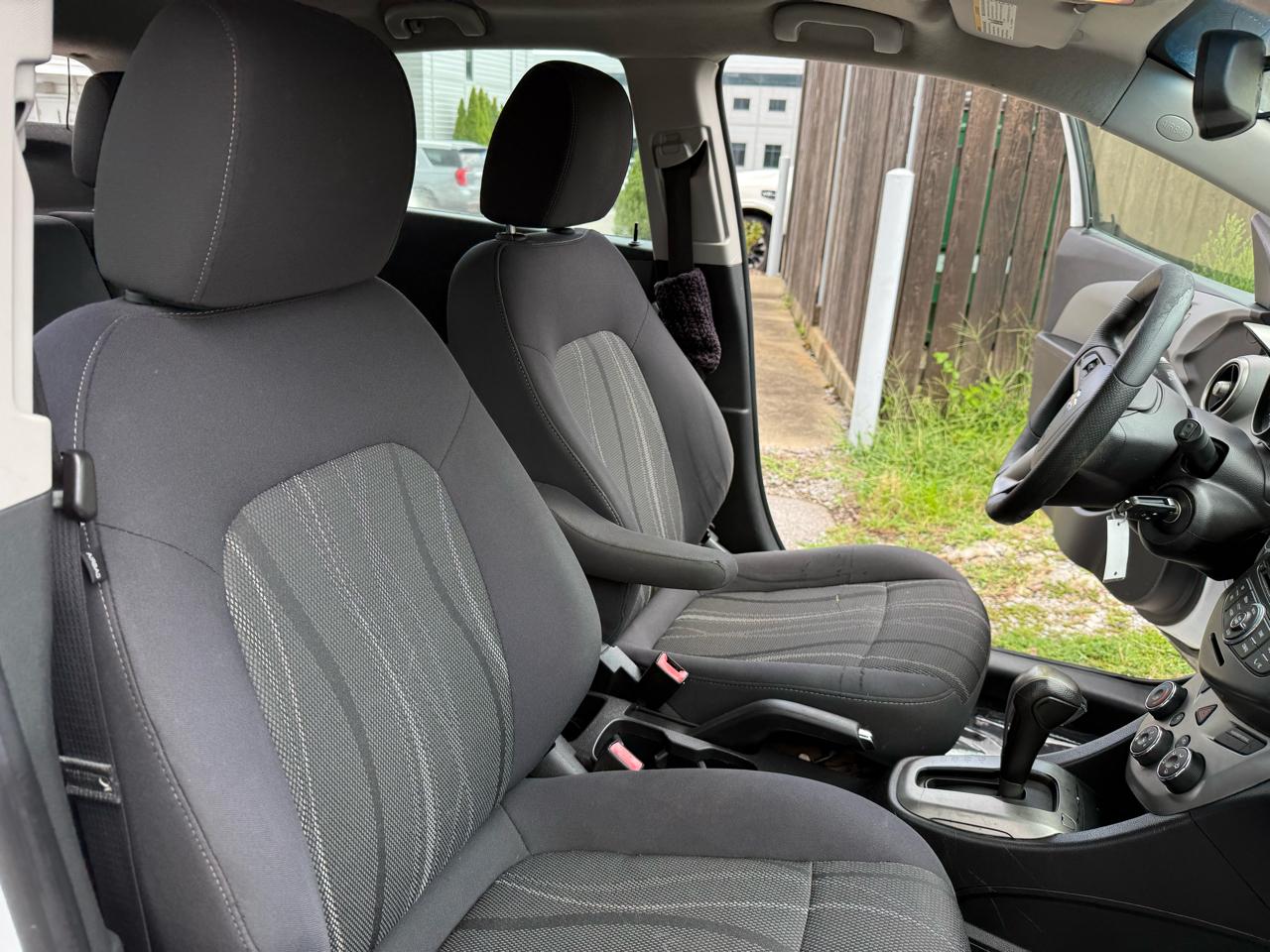 Chevrolet Sonic LT Auto 5-Door 2014