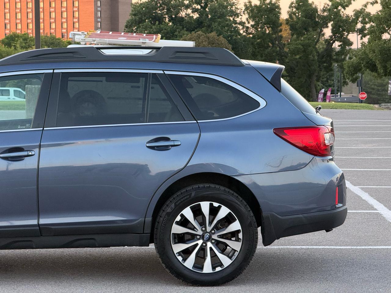 Subaru Outback 2.5i Limited 2015
