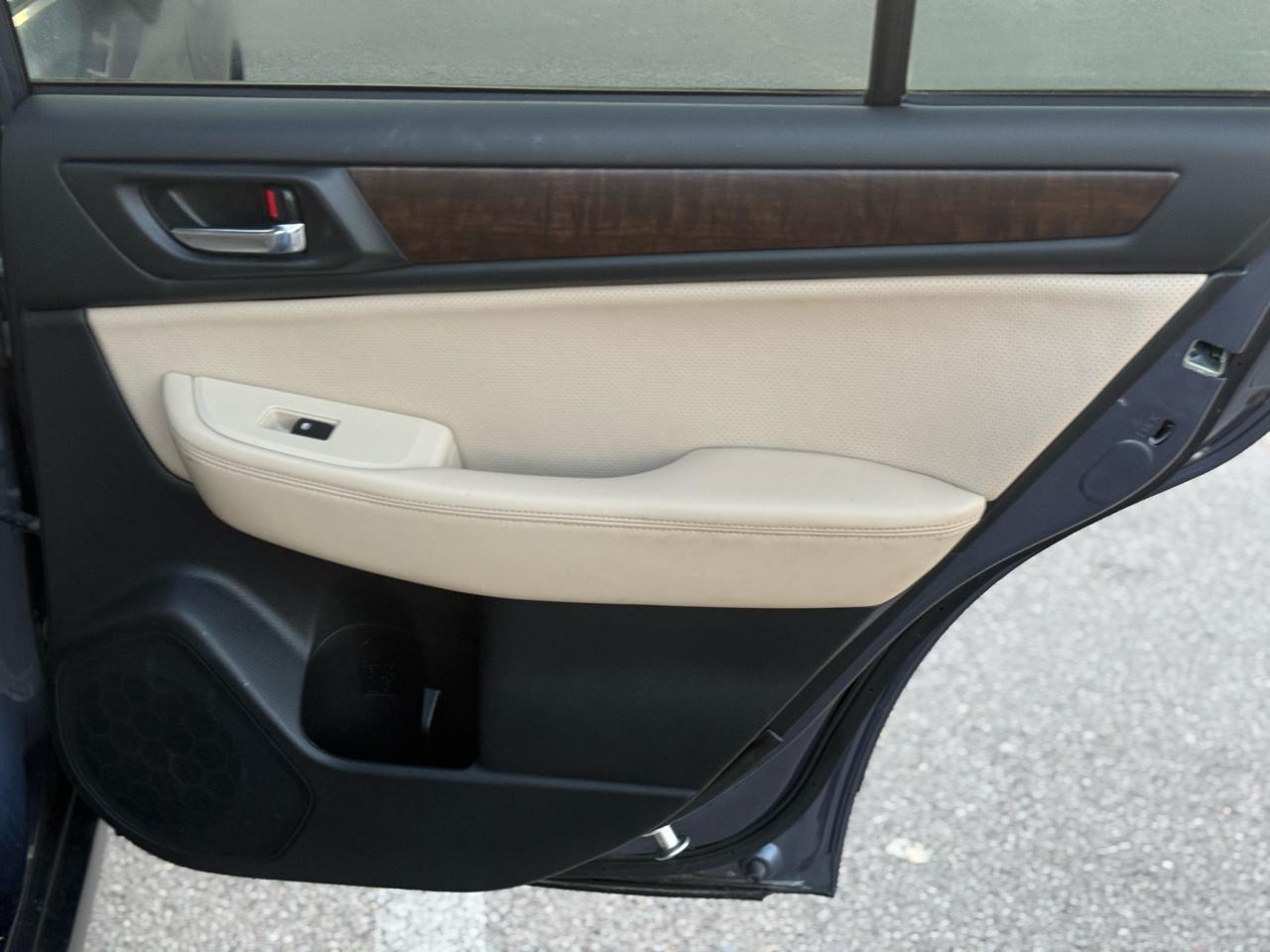 Subaru Outback 2.5i Limited 2015
