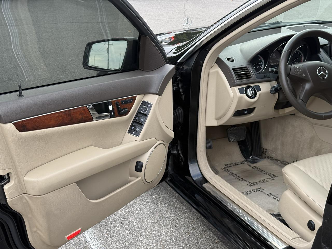Mercedes-Benz C-Class C300 4MATIC Sport Sedan 2010