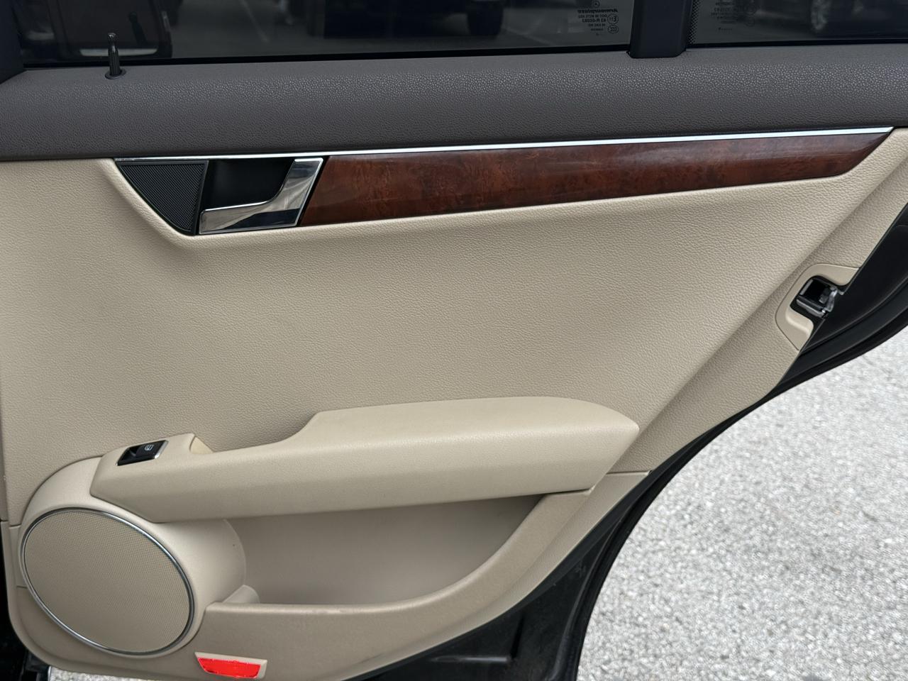 Mercedes-Benz C-Class C300 4MATIC Sport Sedan 2010