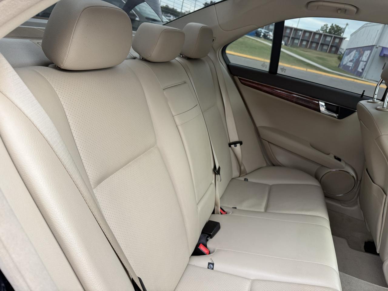 Mercedes-Benz C-Class C300 4MATIC Sport Sedan 2010