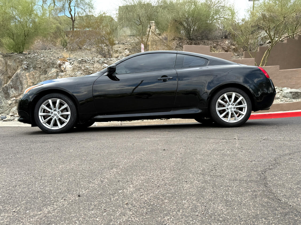 2012 Infiniti G37 photo 3