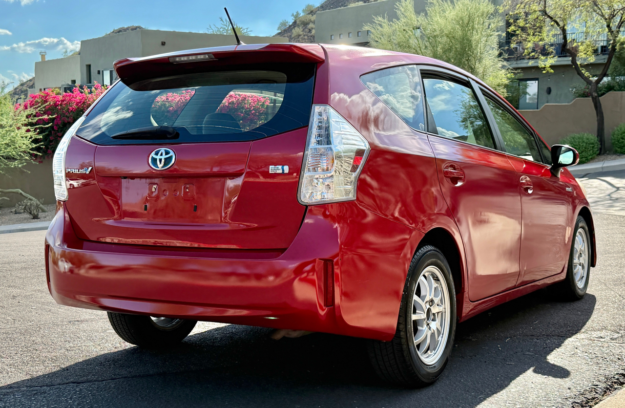 2012 Toyota Prius V Two photo 4