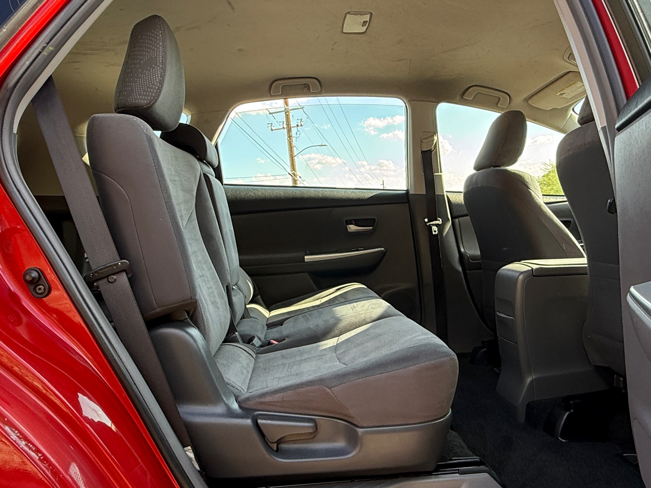2012 Toyota Prius V Two photo 9