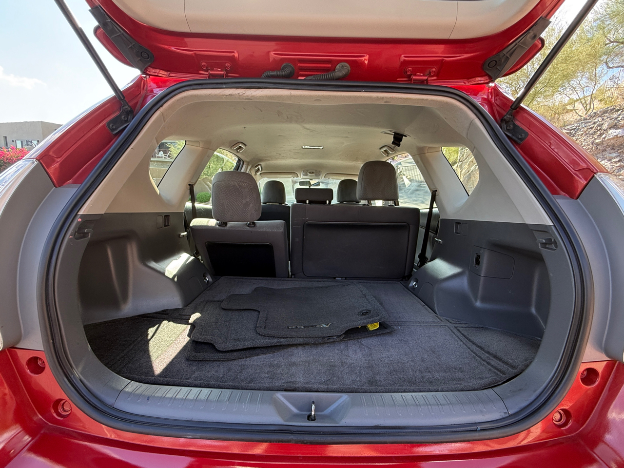 2012 Toyota Prius V Two photo 12