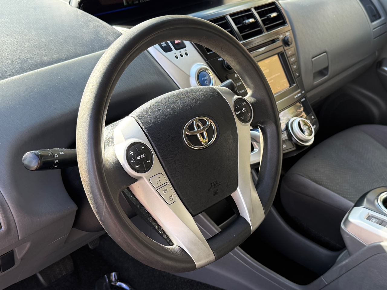 2012 Toyota Prius V Two photo 13
