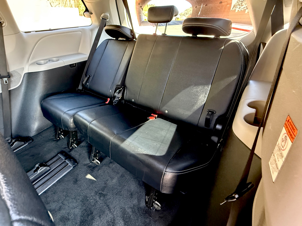 2015 Toyota Sienna photo 7