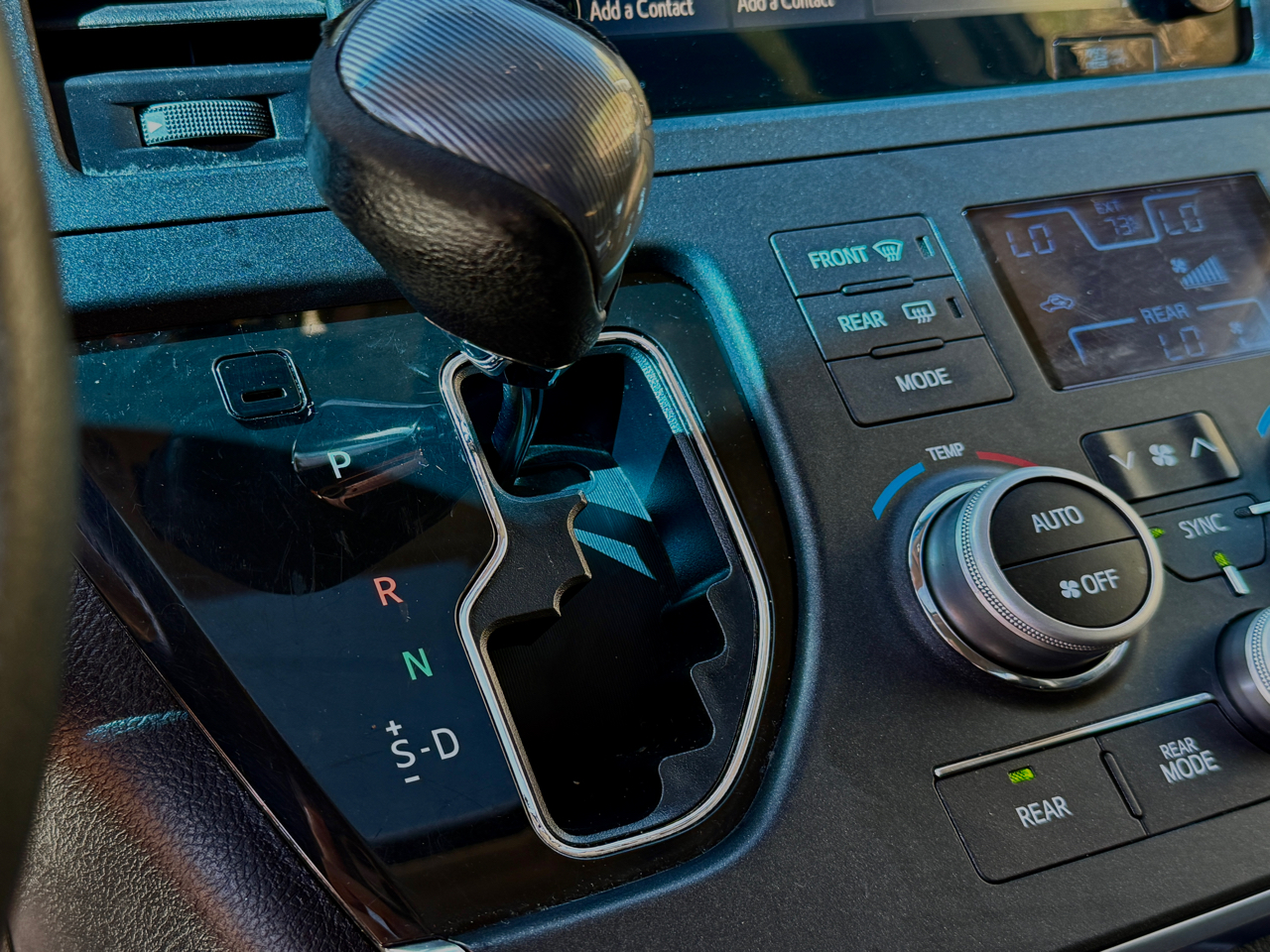 2015 Toyota Sienna photo 13