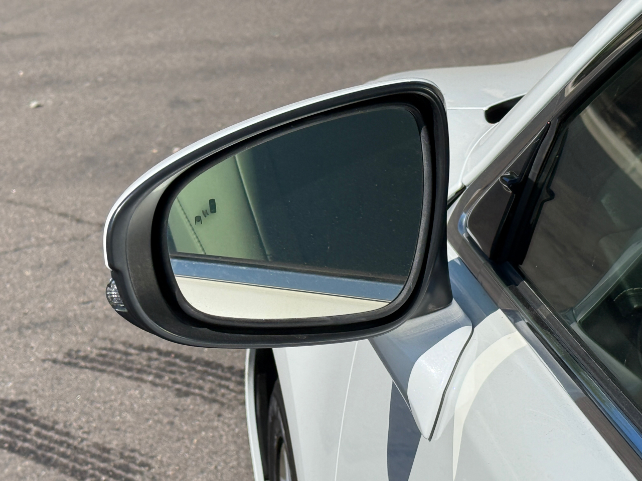 2013 Lexus ES 350 photo 12