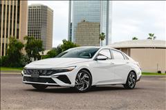 2024 Hyundai Elantra 