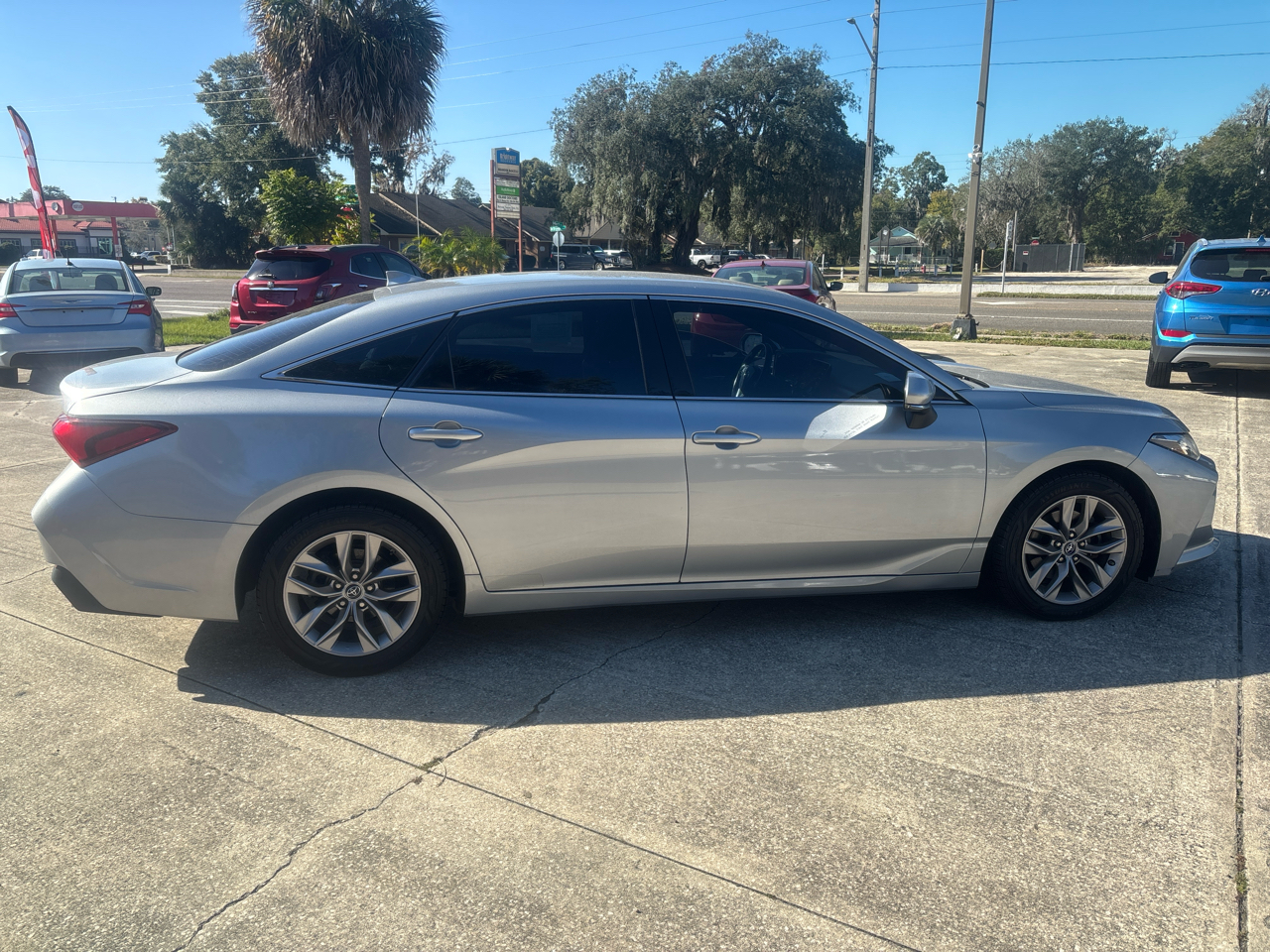 Toyota Avalon XLE 2019