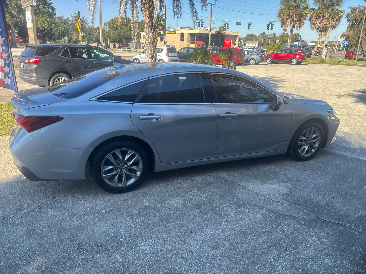 Toyota Avalon XLE 2019