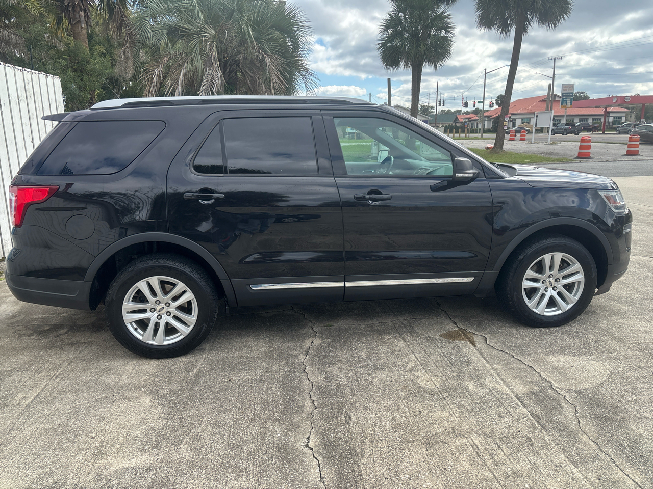 Ford Explorer XLT 4WD 2019