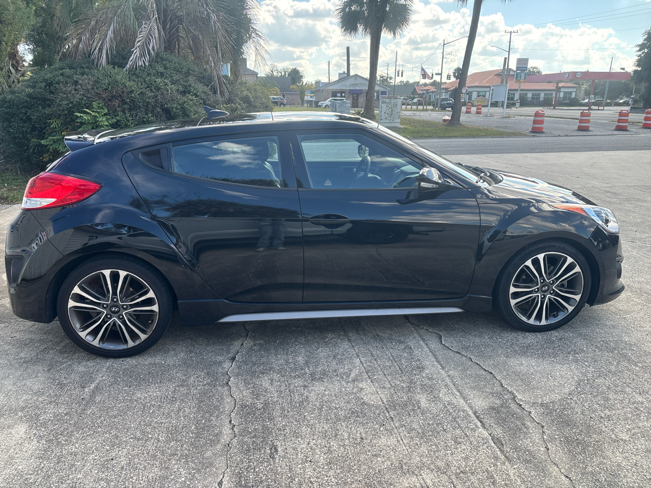 Hyundai Veloster Turbo R-Spec w/Red Interior 6M 2017
