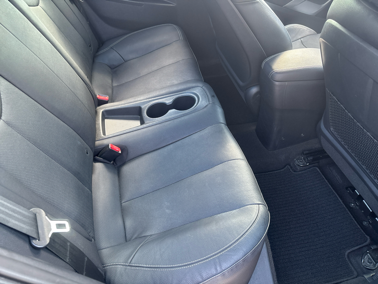 Hyundai Veloster Turbo R-Spec w/Red Interior 6M 2017