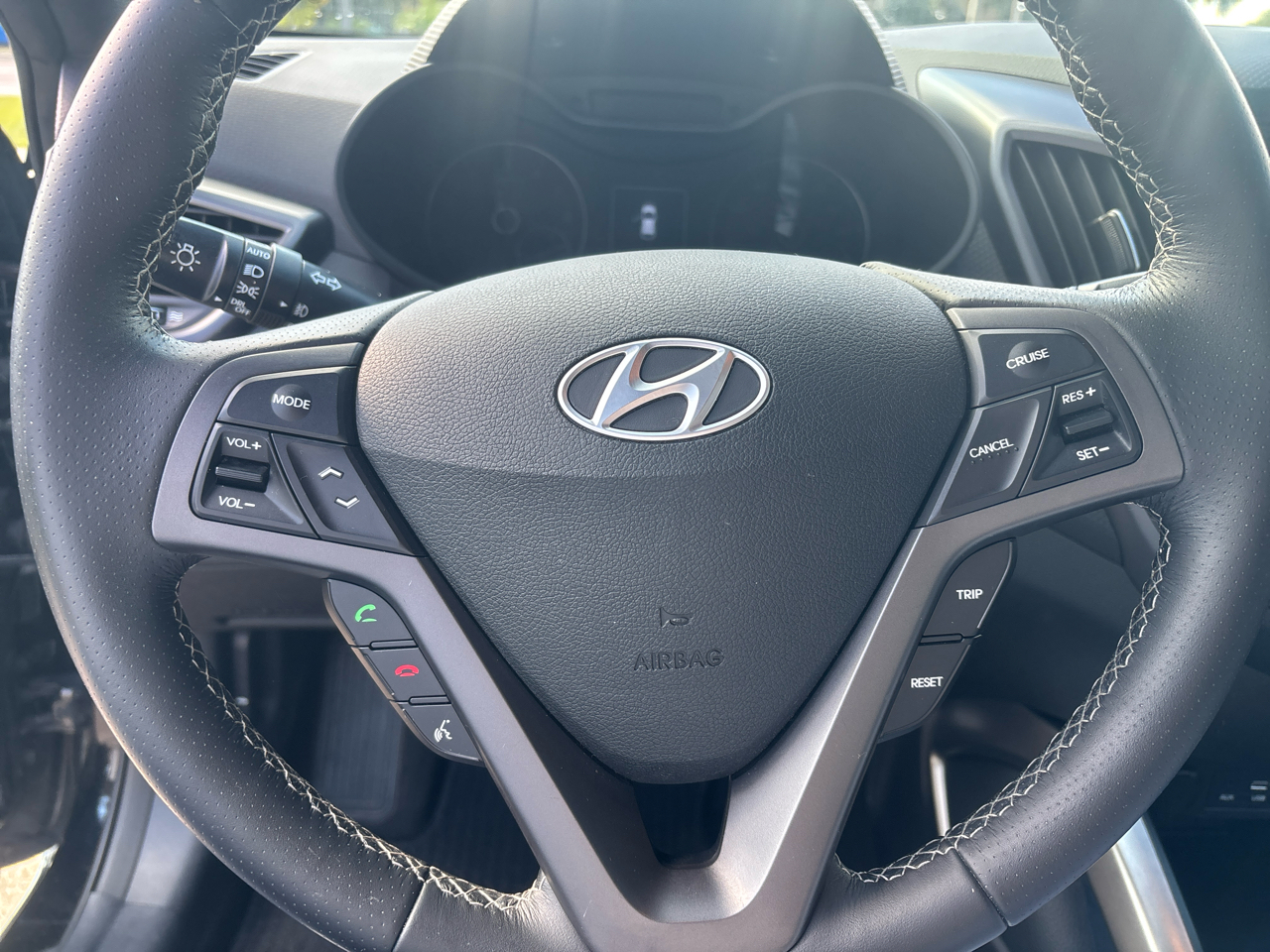 Hyundai Veloster Turbo R-Spec w/Red Interior 6M 2017