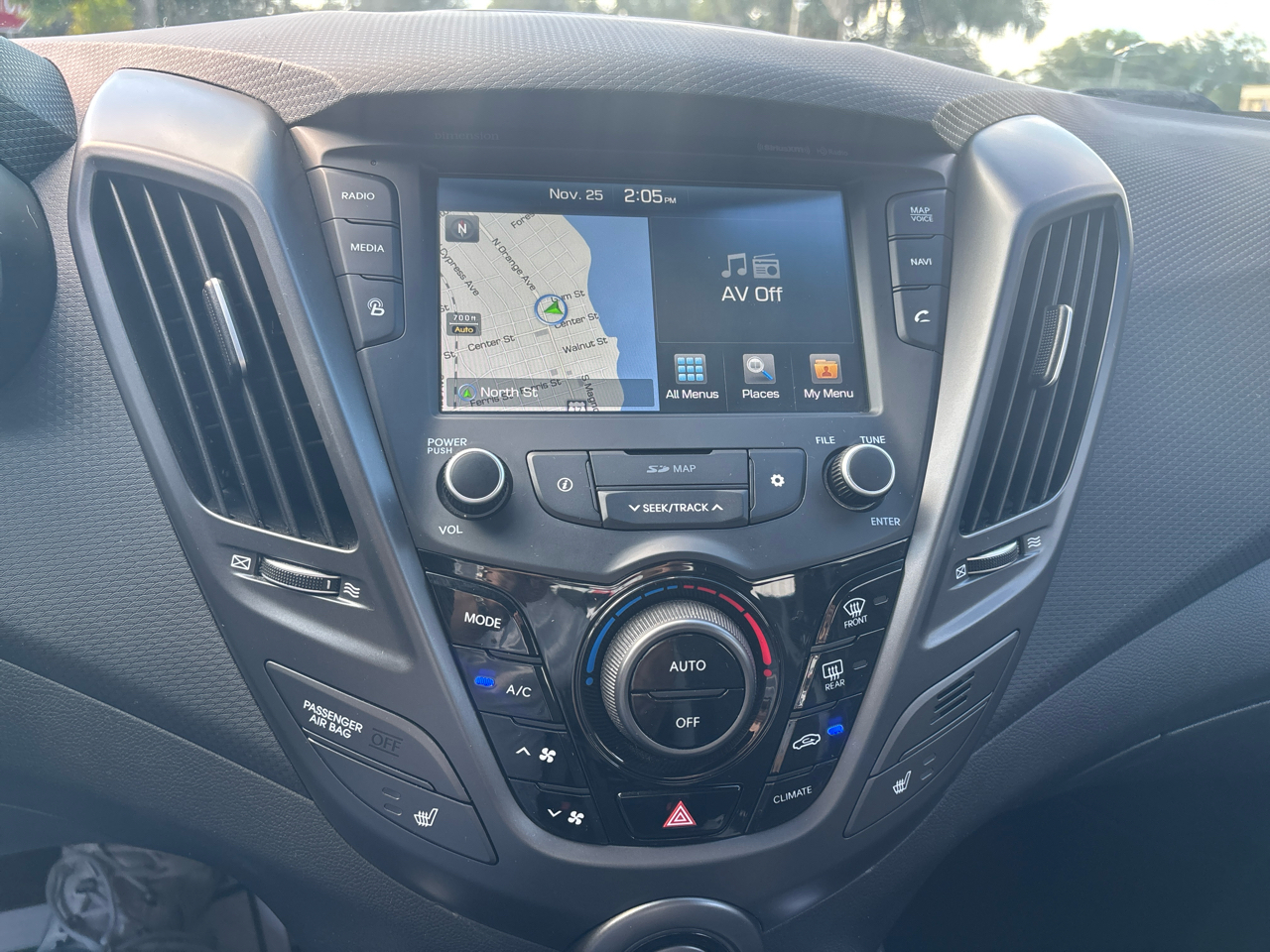 Hyundai Veloster Turbo R-Spec w/Red Interior 6M 2017