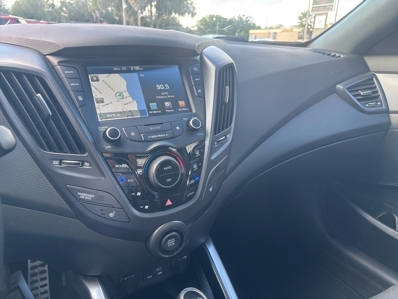 Hyundai Veloster Turbo R-Spec w/Red Interior 6M 2017