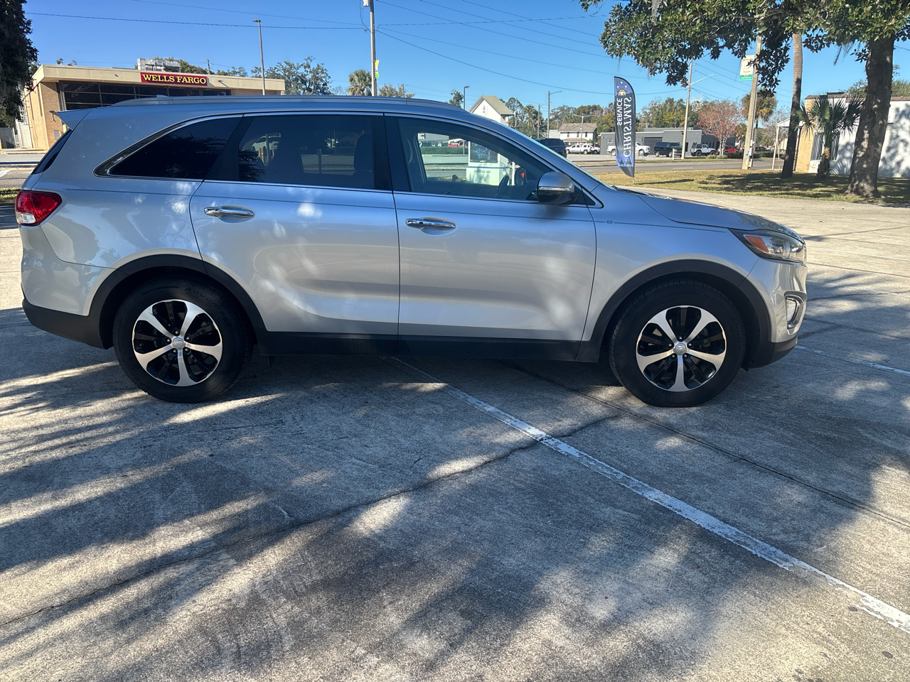 Kia Sorento EX V6 2WD 2016