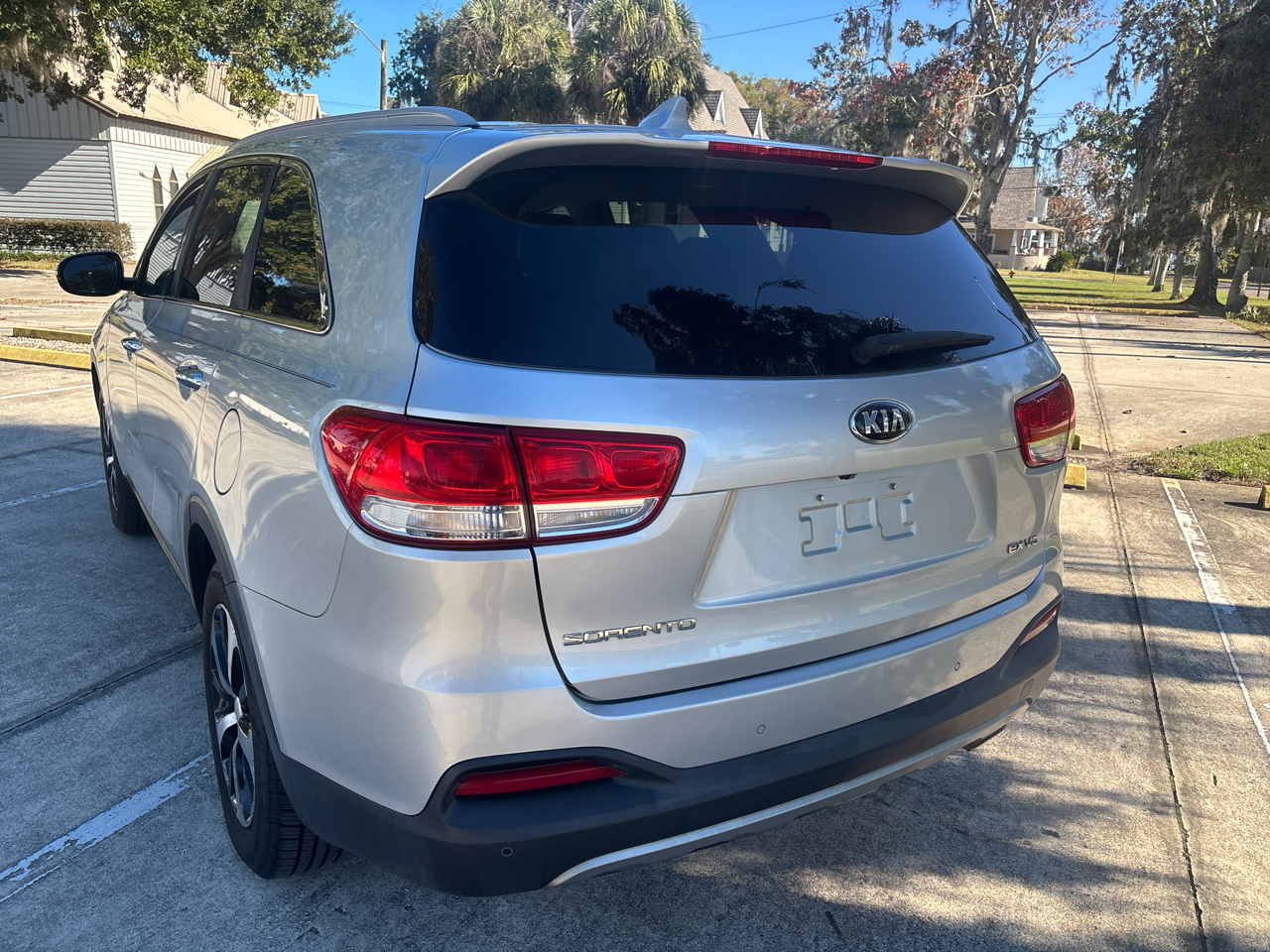 Kia Sorento EX V6 2WD 2016