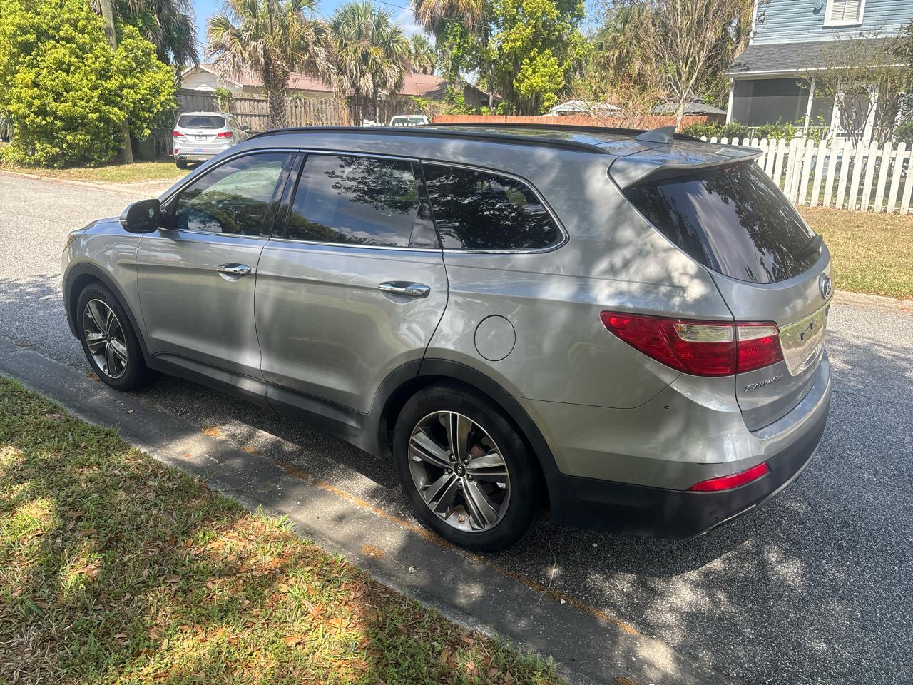 Hyundai Santa Fe Limited FWD 2013