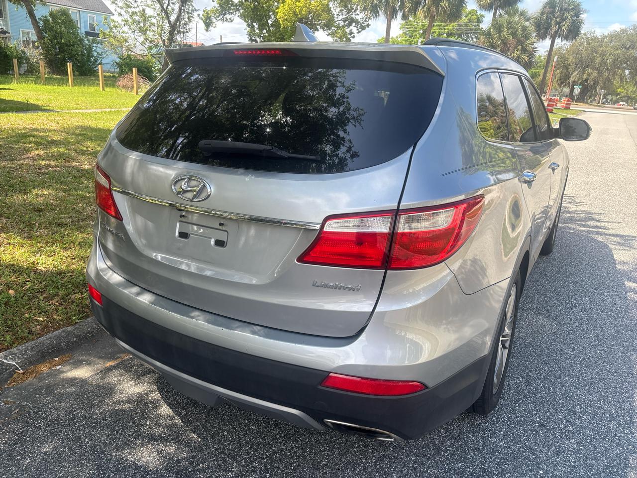 Hyundai Santa Fe Limited FWD 2013