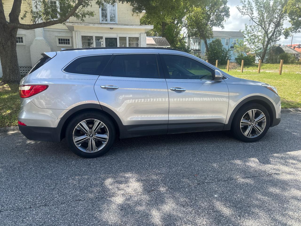 Hyundai Santa Fe Limited FWD 2013
