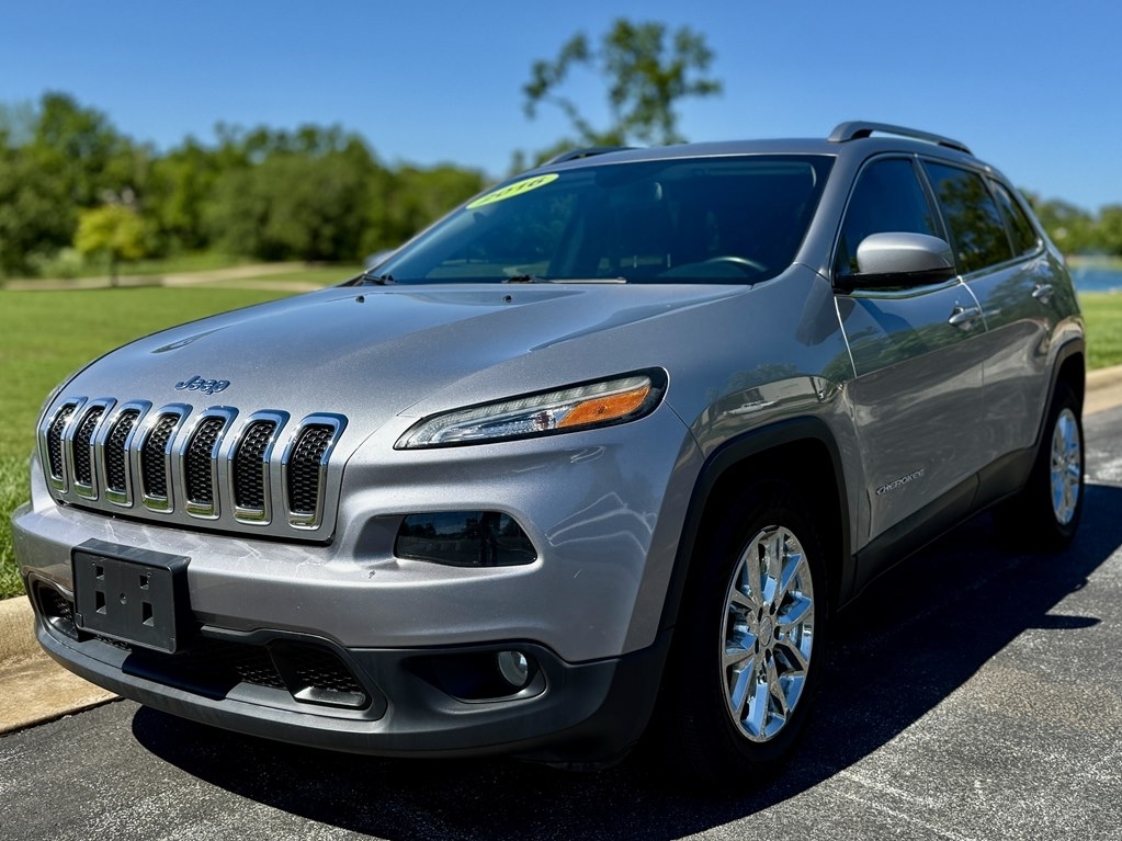 Jeep Cherokee Latitude FWD 2016