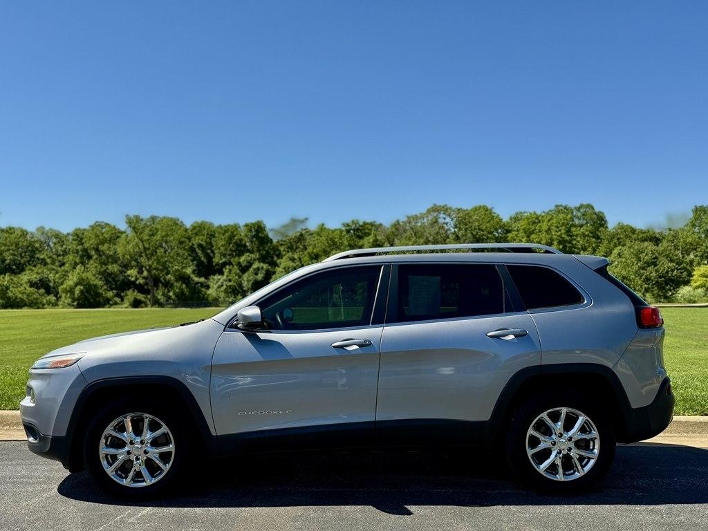 Jeep Cherokee Latitude FWD 2016