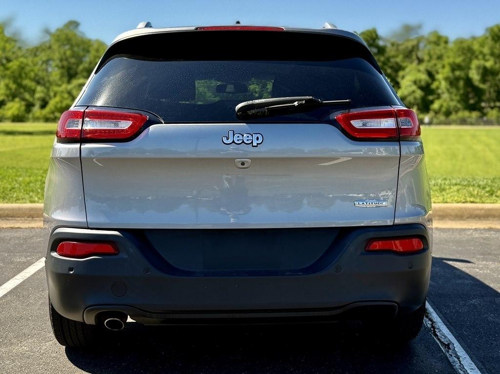 Jeep Cherokee Latitude FWD 2016