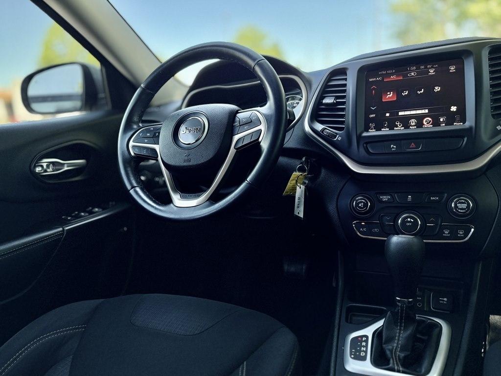 Jeep Cherokee Latitude FWD 2016