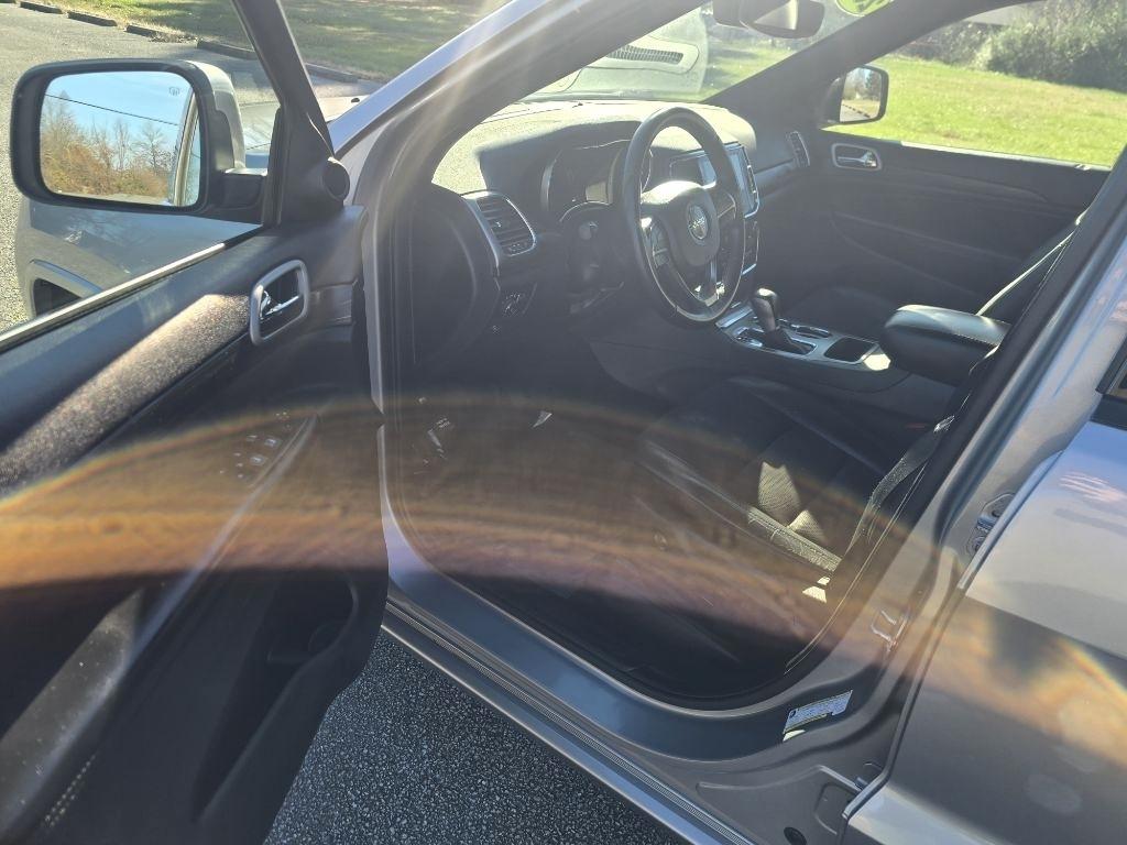 Jeep Grand Cherokee Laredo 2WD 2020