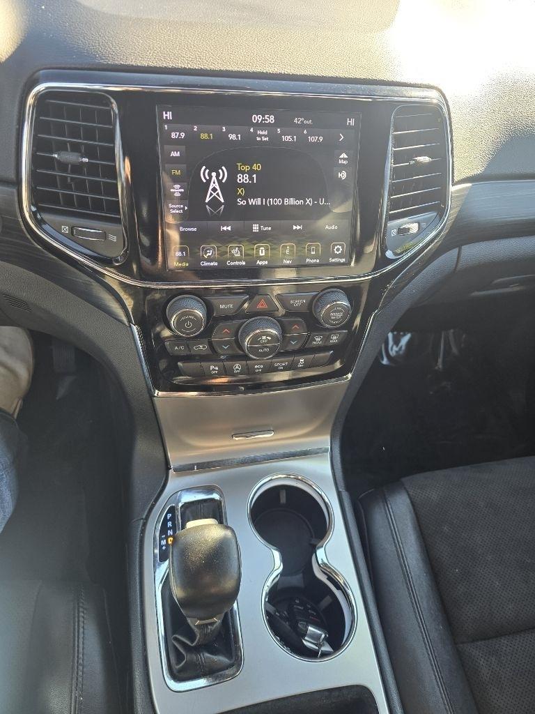 Jeep Grand Cherokee Laredo 2WD 2020