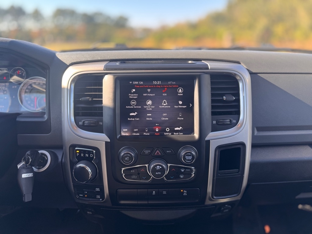 RAM 1500 SLT Quad Cab 4WD 2020