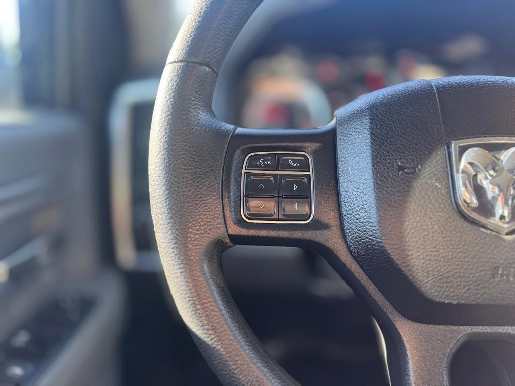 RAM 1500 SLT Quad Cab 4WD 2020