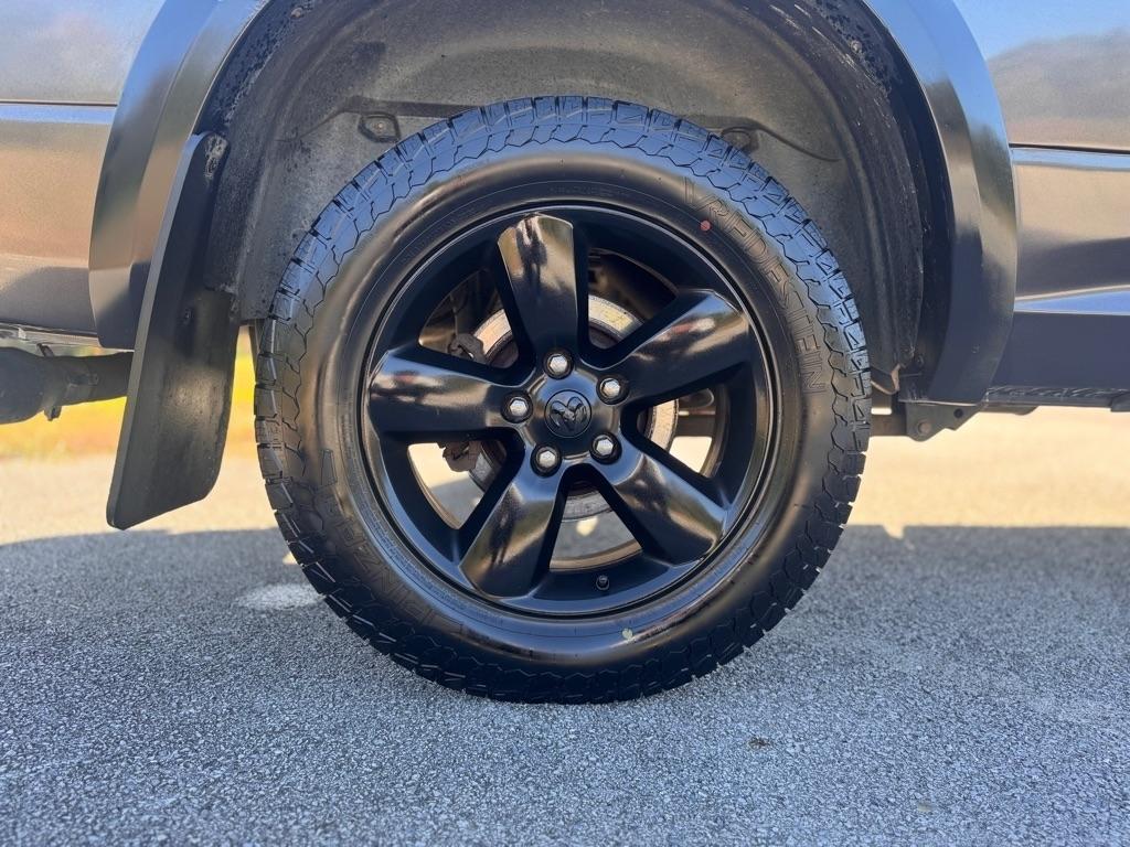 RAM 1500 SLT Quad Cab 4WD 2020