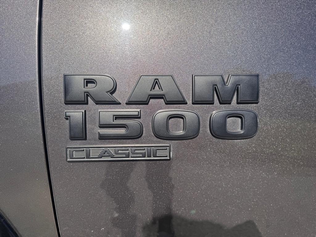 RAM 1500 SLT Quad Cab 4WD 2020