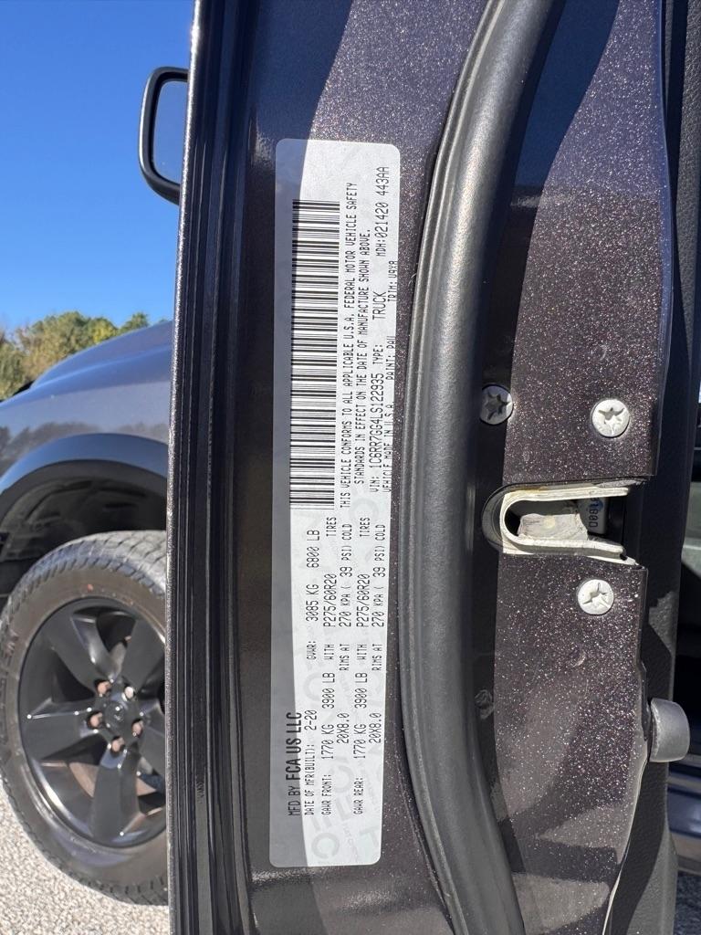 RAM 1500 SLT Quad Cab 4WD 2020