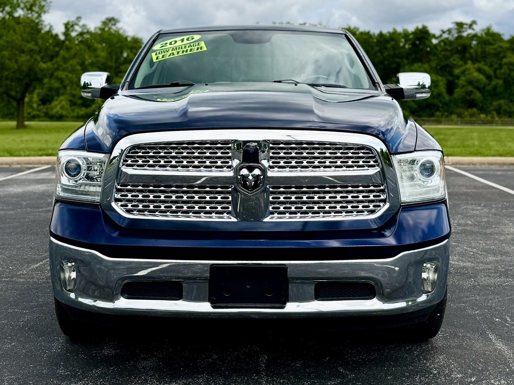 RAM 1500 Laramie Crew Cab SWB 4WD 2016