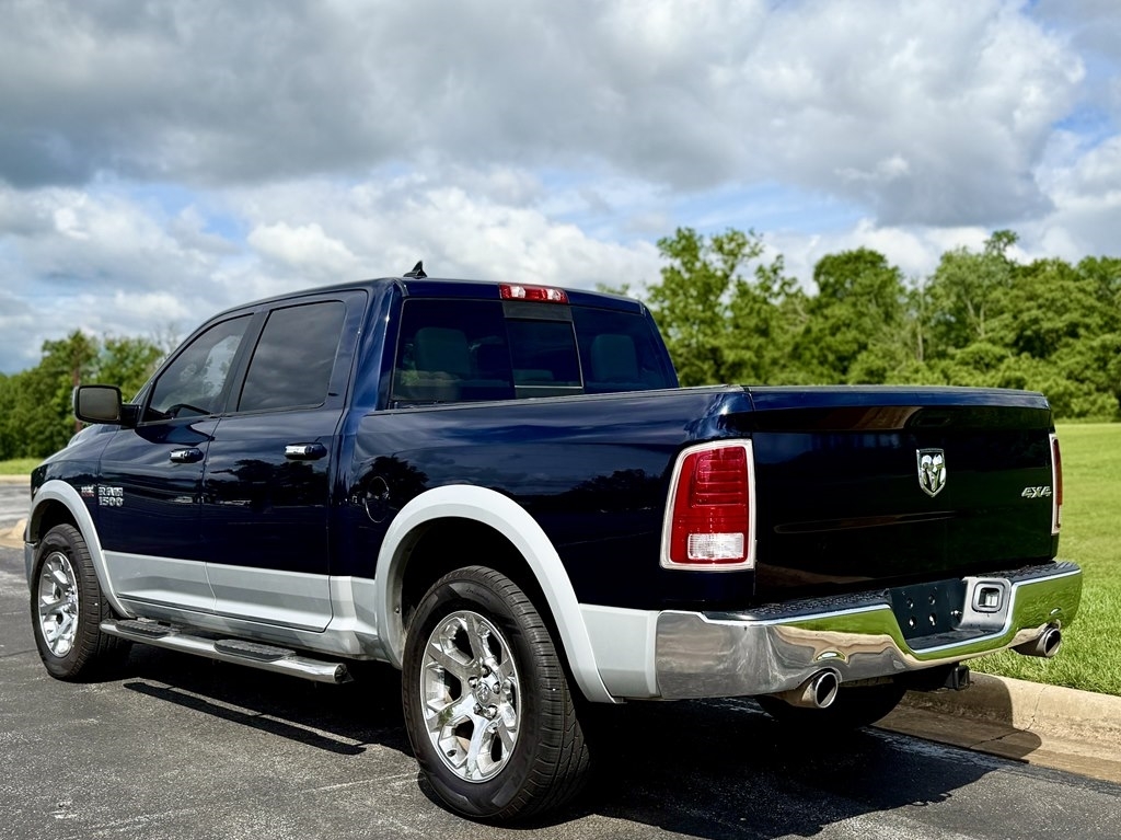 RAM 1500 Laramie Crew Cab SWB 4WD 2016