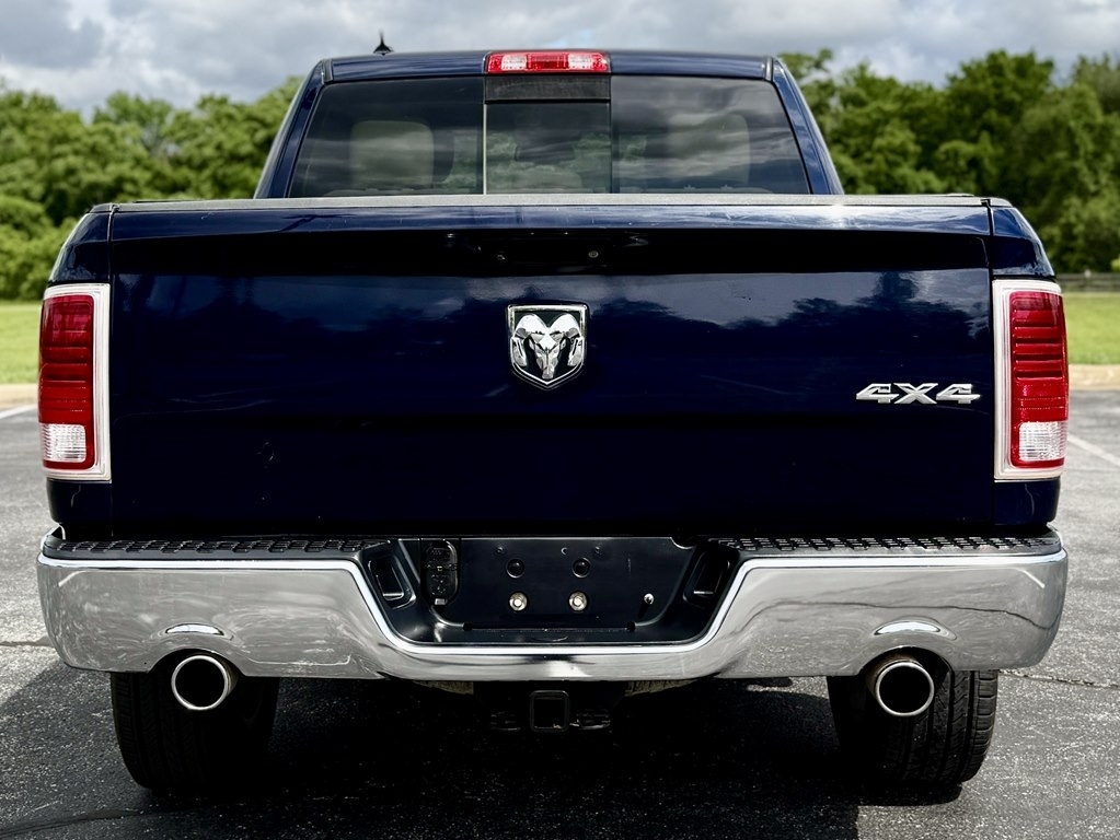 RAM 1500 Laramie Crew Cab SWB 4WD 2016