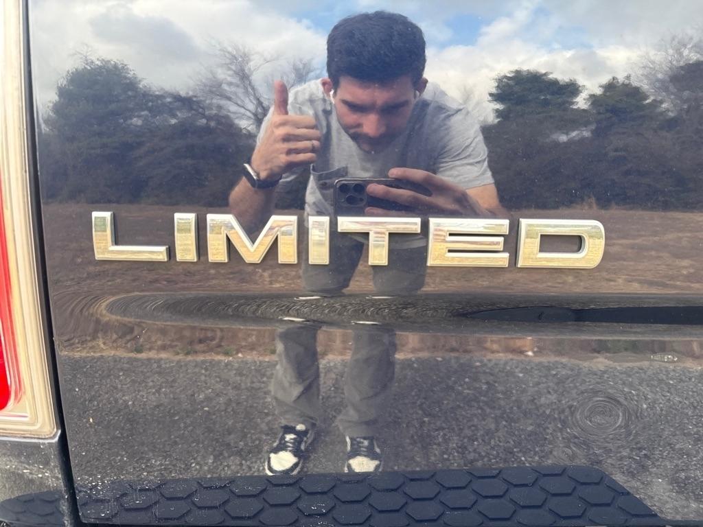 RAM 1500 Laramie Longhorn Edition Crew Cab SWB 4WD 2014