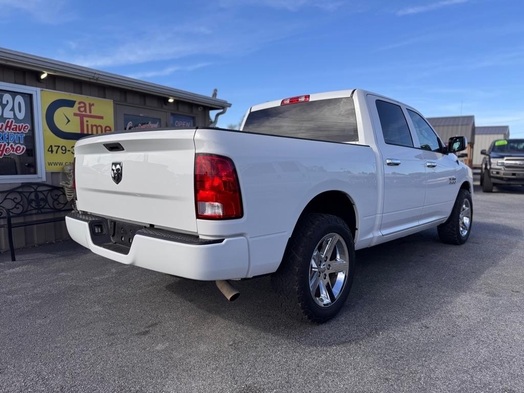 RAM 1500 Tradesman Crew Cab SWB 2WD 2017