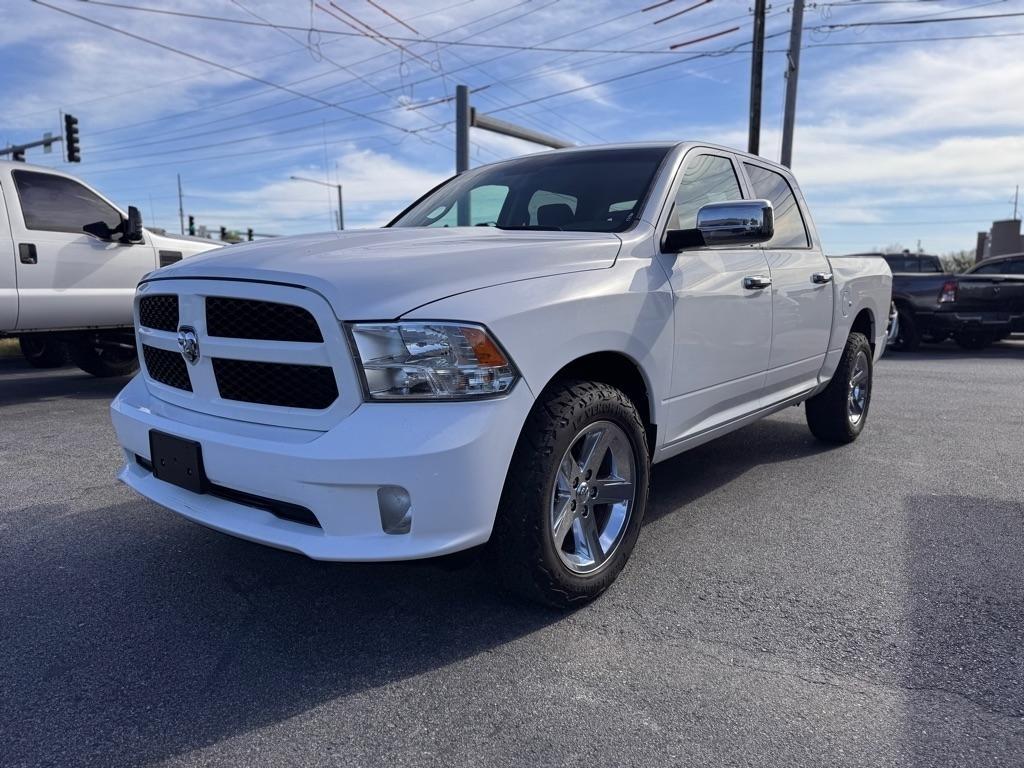 RAM 1500 Tradesman Crew Cab SWB 2WD 2017