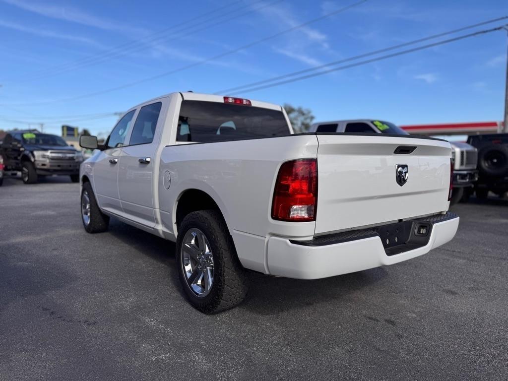 RAM 1500 Tradesman Crew Cab SWB 2WD 2017