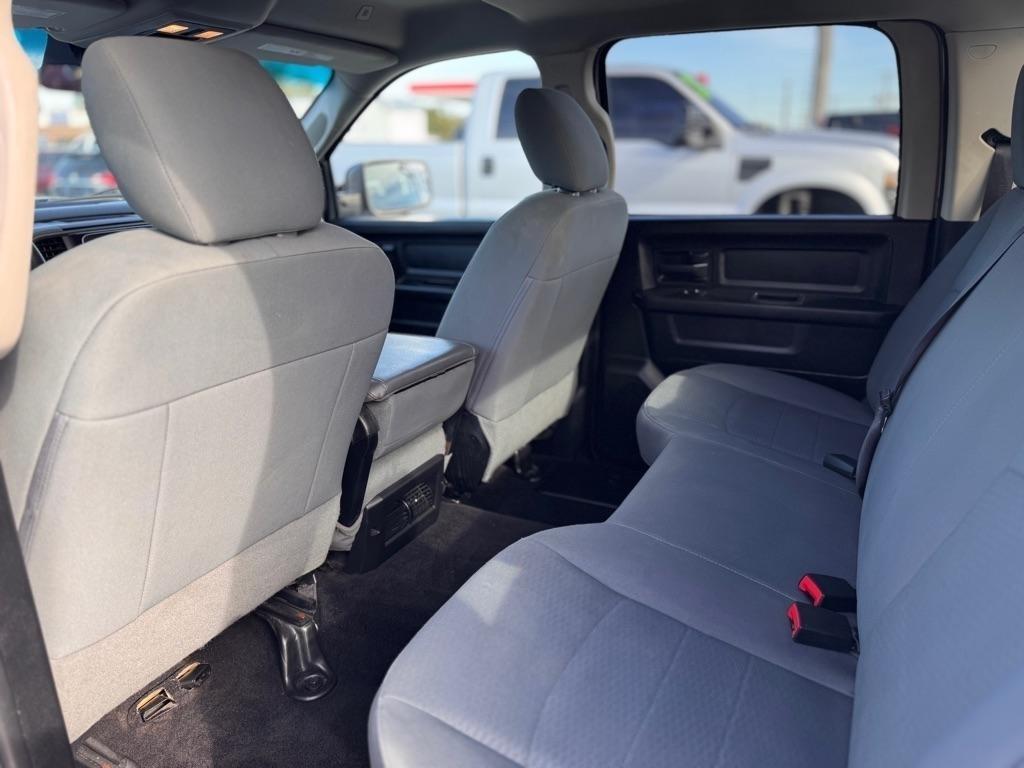 RAM 1500 Tradesman Crew Cab SWB 2WD 2017