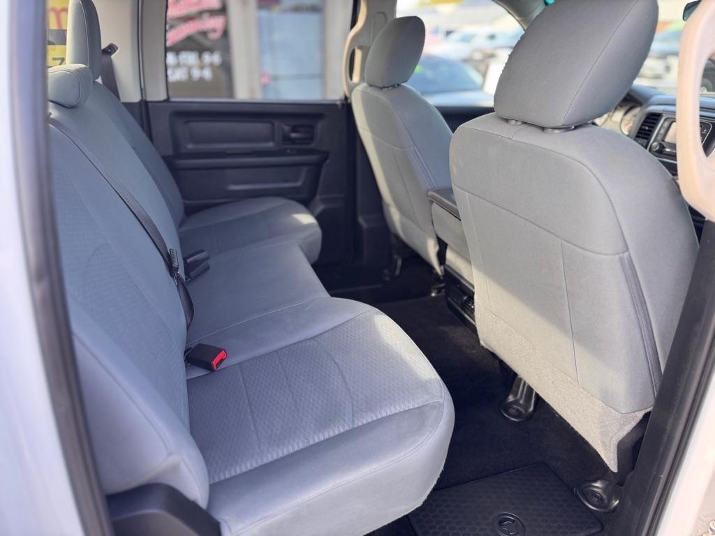 RAM 1500 Tradesman Crew Cab SWB 2WD 2017