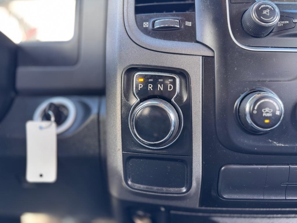 RAM 1500 Tradesman Crew Cab SWB 2WD 2017