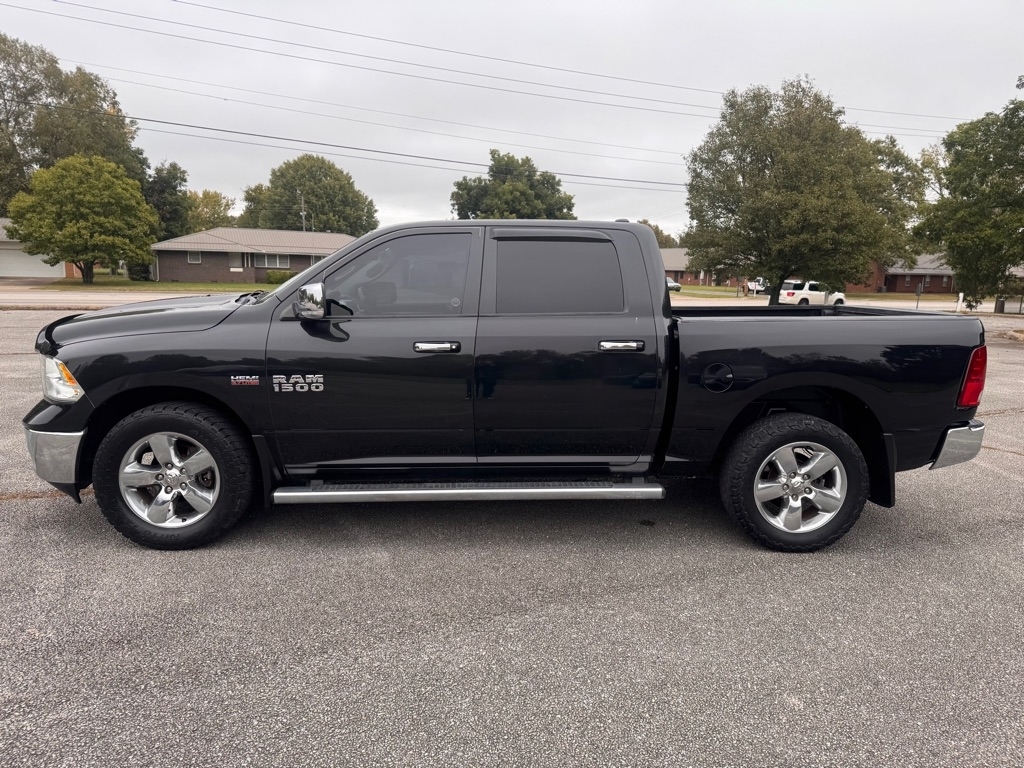 RAM 1500 SLT Crew Cab SWB 4WD 2015